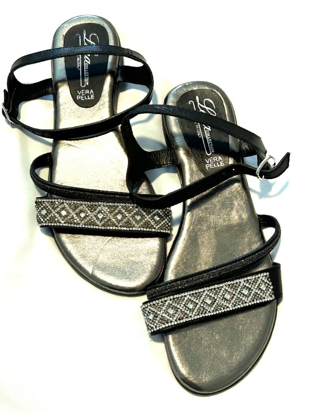 NWOT Vera Pelle sandals, size 39 (8.5)